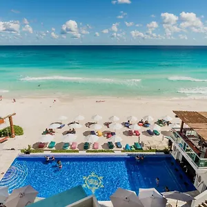 *turquoise Escape- Beachfront By Casa Paraiso* Cancún