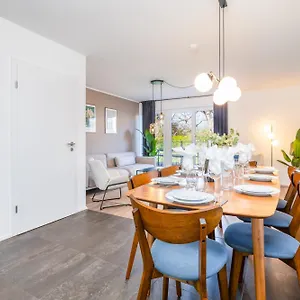 Ferienhaus Wohnglueck Frisches & Gemuetliches Design Mit Bbq, Garten & Arbeitsplatz, Augsburg